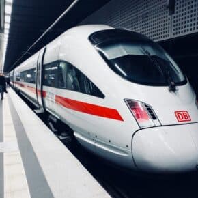 Keine Langeweile mehr beim Reisen: Die Bahn bringt WLAN in der zweiten Klasse [Sponsored Post]