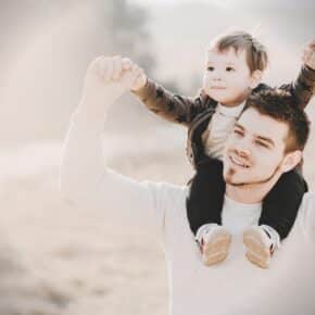 Papa-Zeit: Was kann Papa mit Baby unternehmen? – Ideen für eine starke Bindung